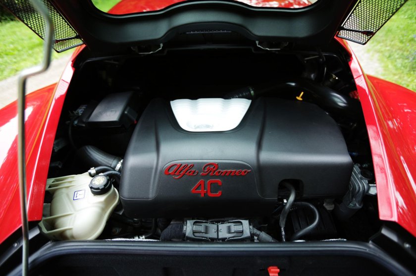 Alfa romeo v8