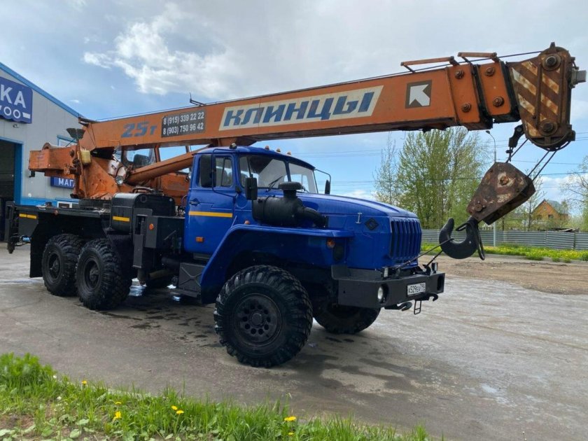 Кран Клинцы 25 т на базе КАМАЗ