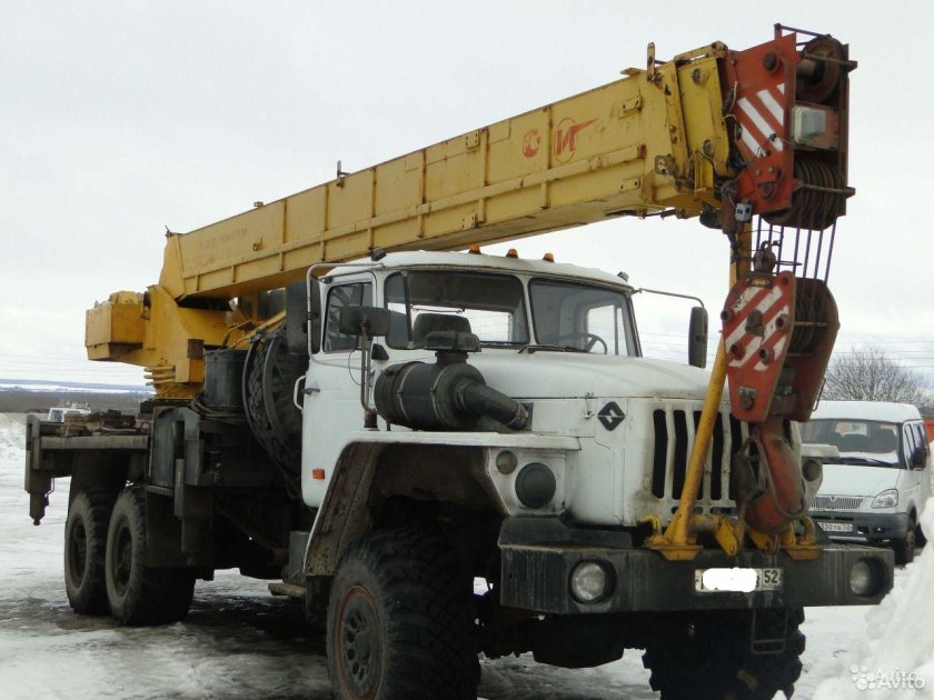 Автокран Урал 25 тонн