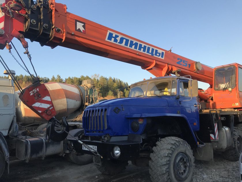 Урал 25т кран