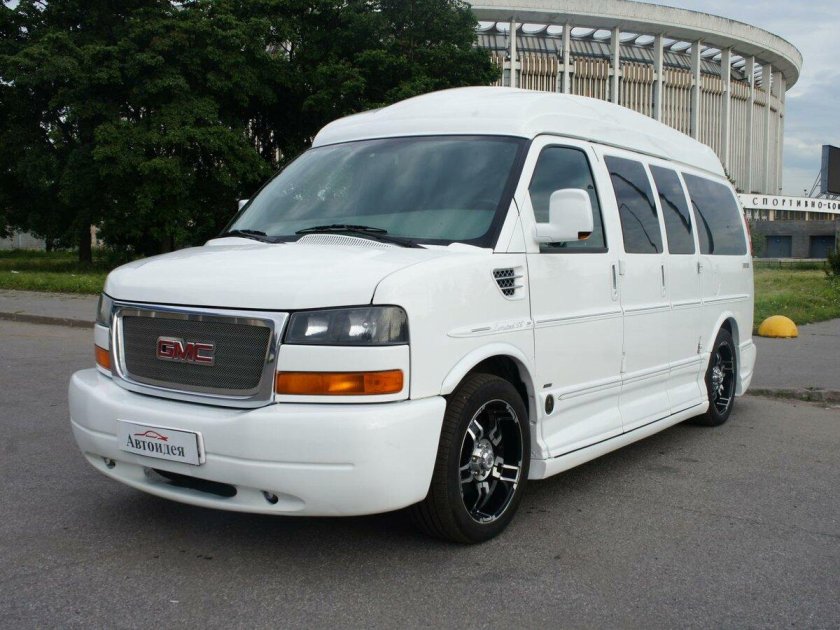 GMC Savana