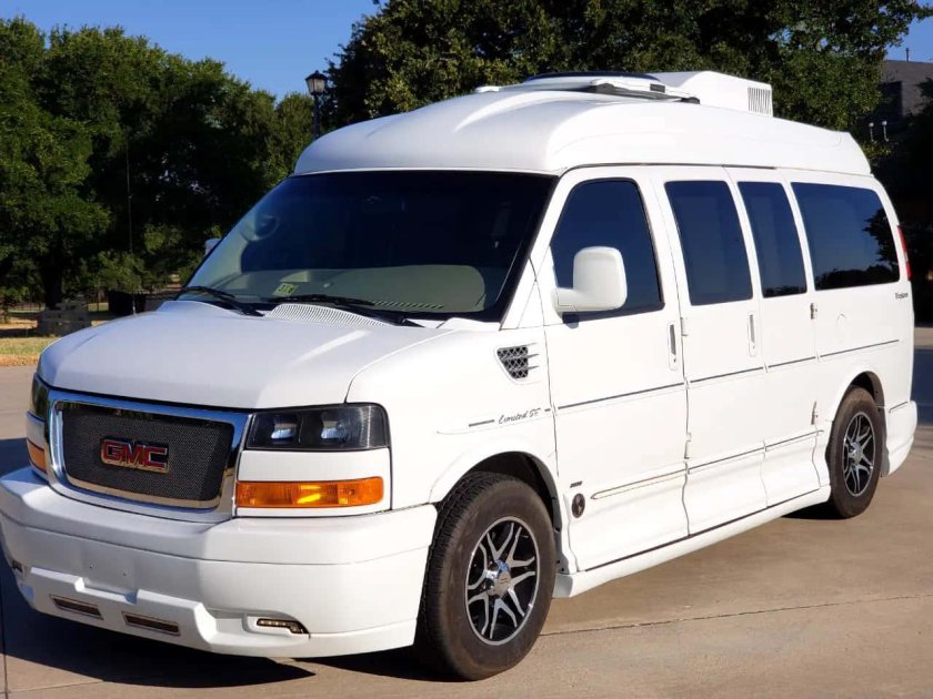 GMC Savana Chevrolet Express
