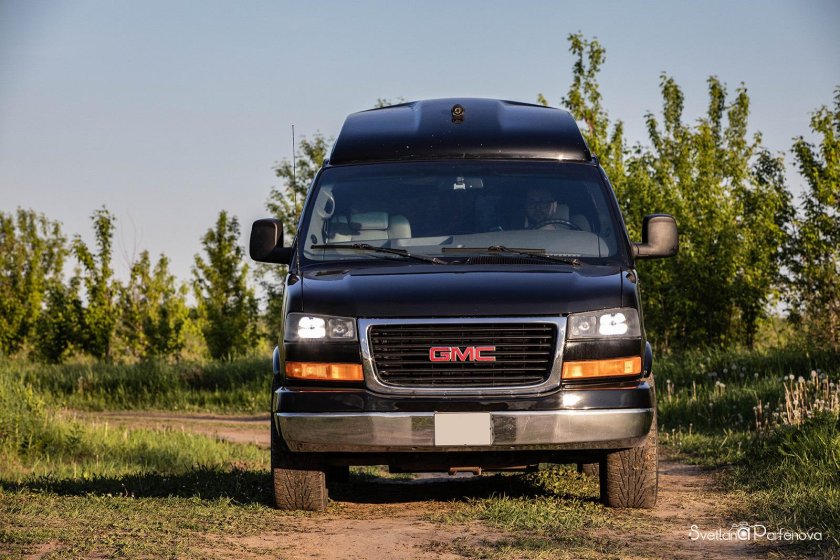 GMC Savana 2023