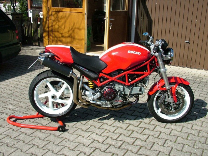 Ducati Monster s2r 1000