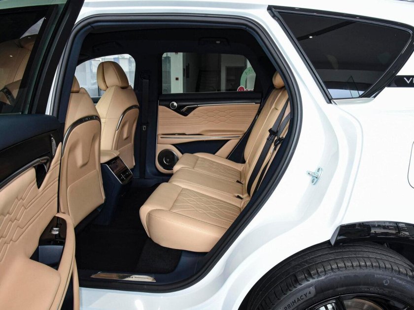 Voyah free 2024 гибрид Salon