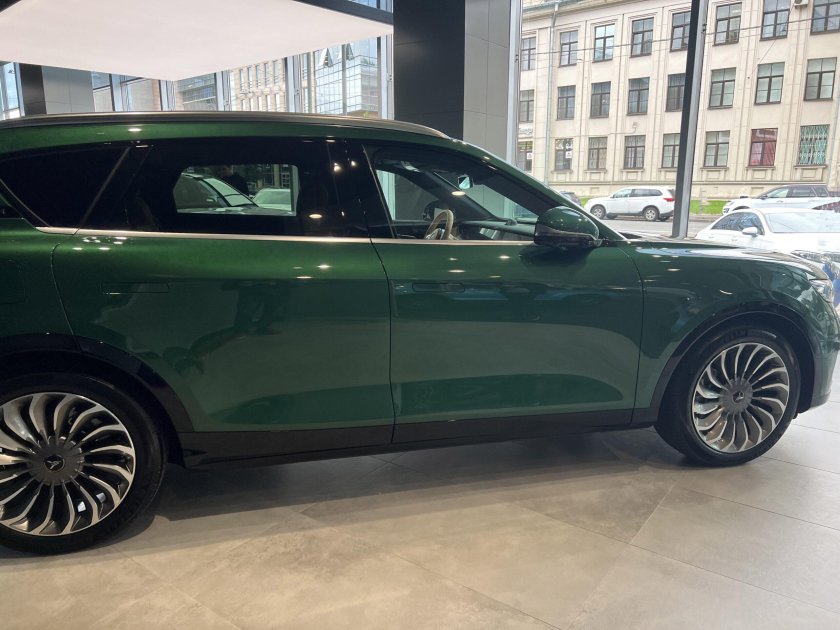 Войя китайский автомобиль