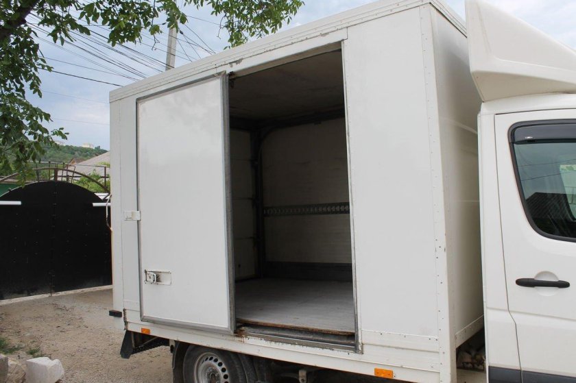 Мерседес Спринтер будка