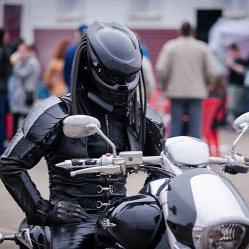 Шлем мотоциклетный предатор