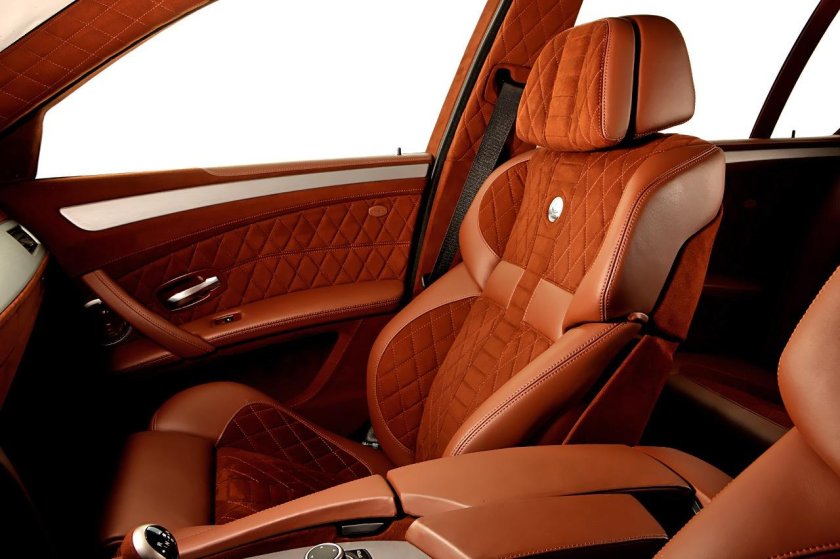 BMW 5 коричневый салон