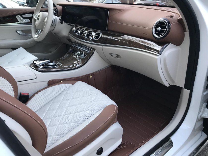 Mercedes w213 белый салон