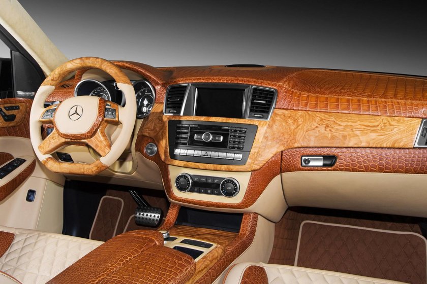 Mercedes Benz ml 63 AMG салон