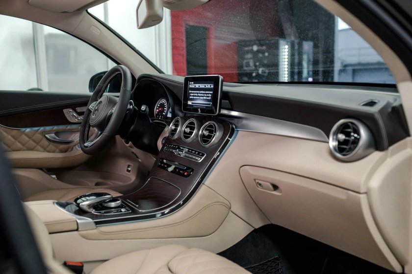 Mercedes GLK 2021 салон