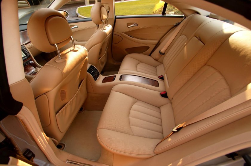 Mercedes Benz CLS 2008 салон