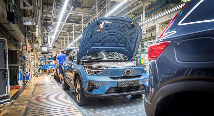 Вольво c40 Recharge