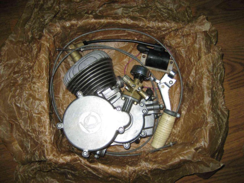 Веломотор д8