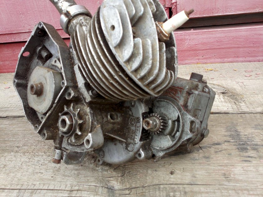 Мопед с мотором д6