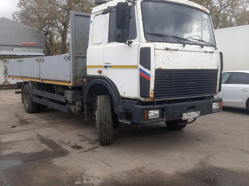 Бортовой грузовик маз 5336