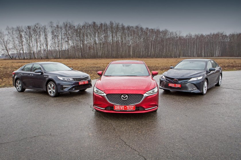 Kia k5 и Toyota Camry