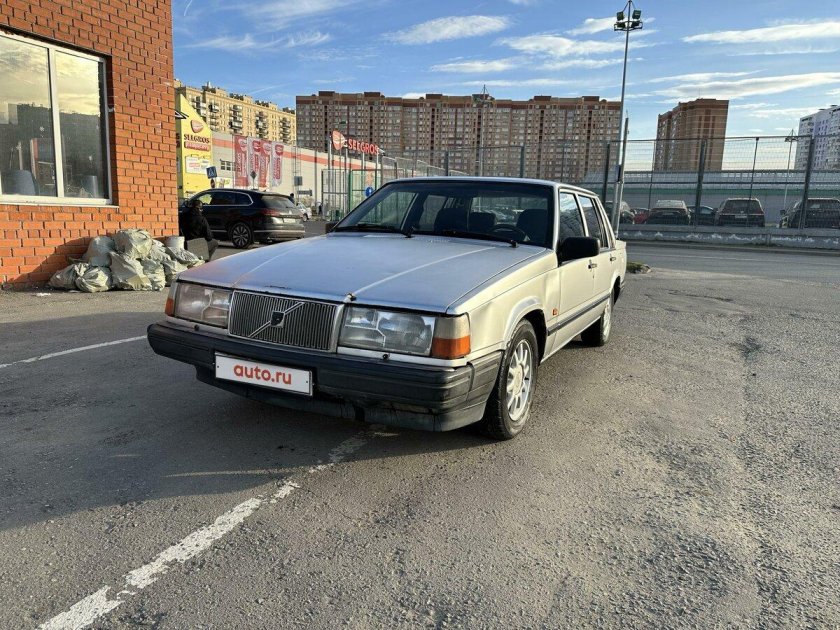 Вольво 1990