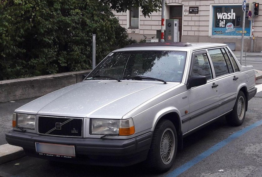 Вольво 740 1990
