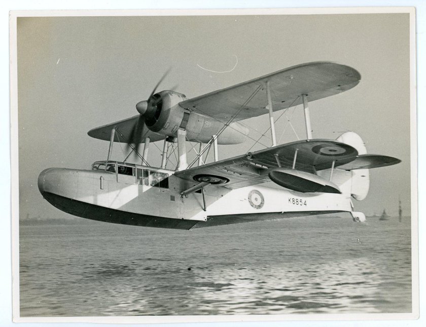 Летающая лодка биплан