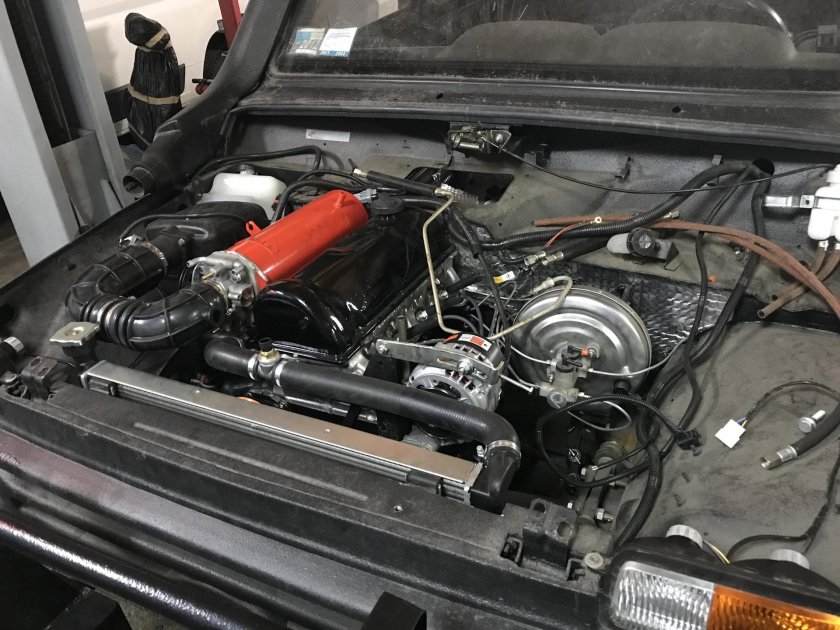 На ниву 2131 двигатель от иномарки