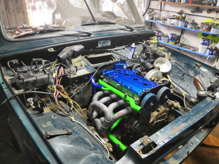 16v в ниву 2121