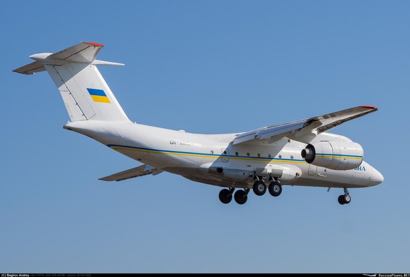 Самолёт АН-74тк-300
