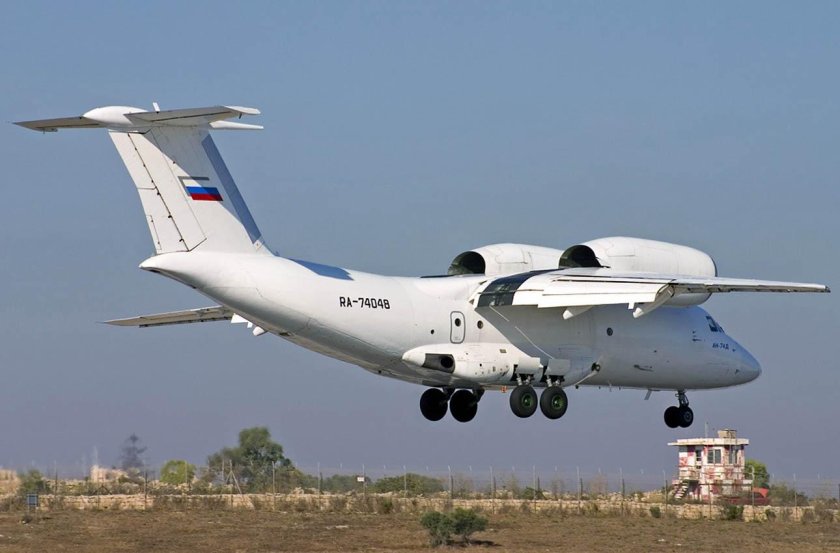 АН-74 самолет