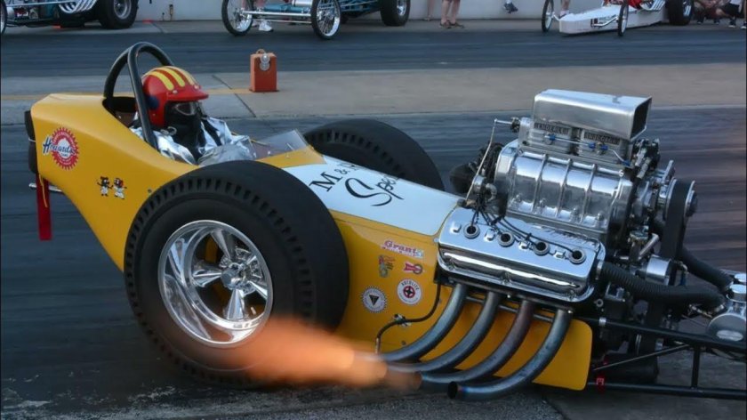 NHRA Драгстер