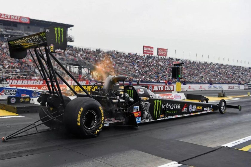 Top fuel Dragster разгон