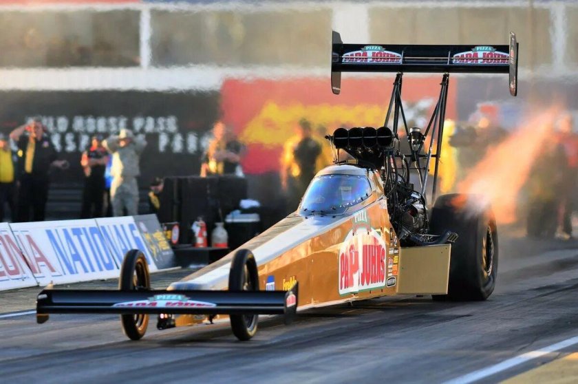 Драгстер Top fuel