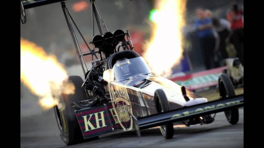 Драгстер Top fuel