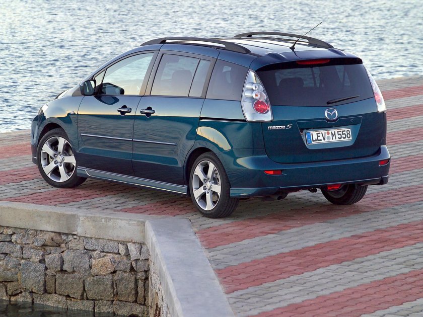 Mazda 5 CR поколения