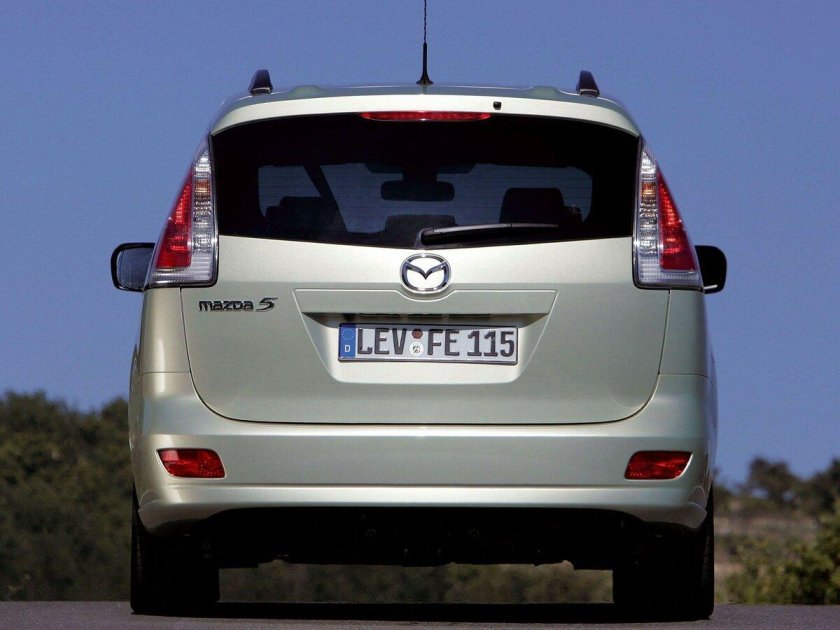 Mazda 5 1 поколение
