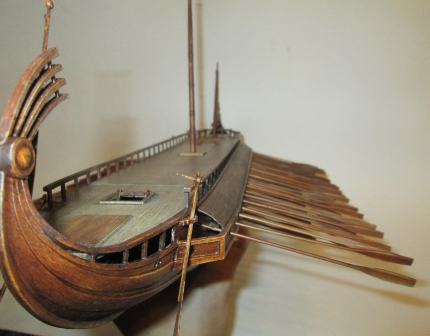 Греческая бирема модель
