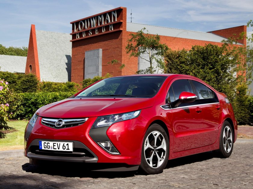 Opel Ampera 2012