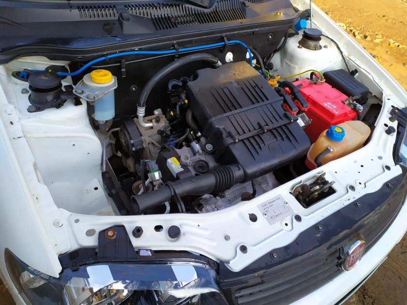 Подкапотка Фиат Альбеа 1.4