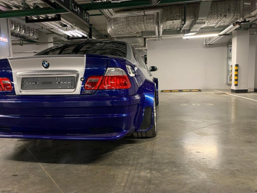 BMW e46 CSL седан