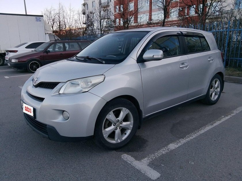 Тойота ист 2009