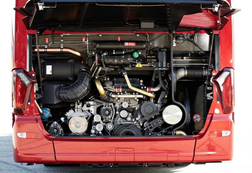 Моторный отсек автобуса Скания