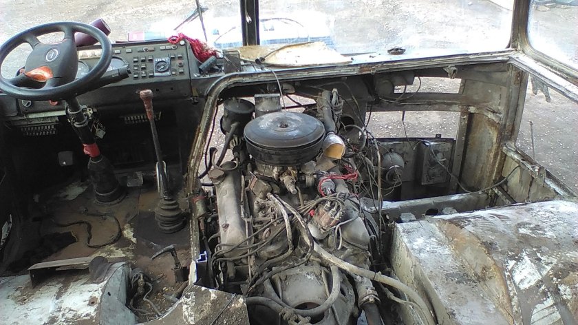 Моторный отсек ПАЗ 32053