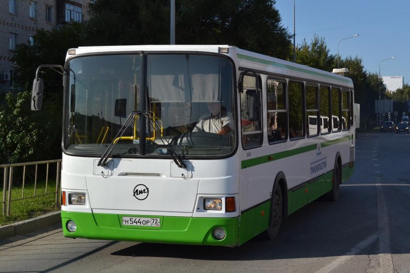 ЛИАЗ-5256 автобус