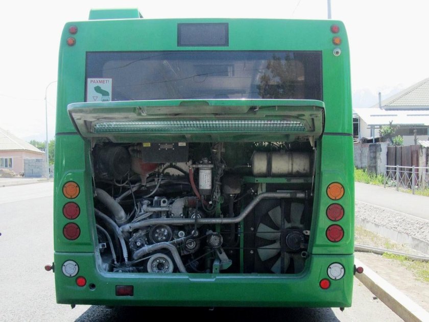 ЛИАЗ 4292 моторный отсек