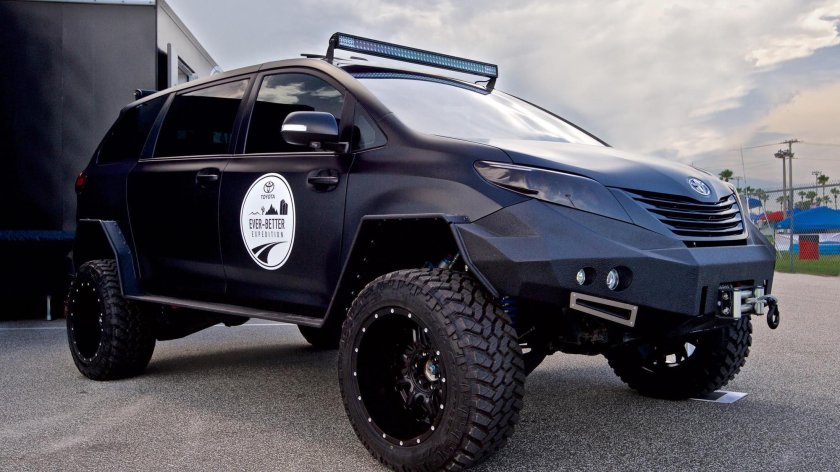 Toyota sienna off road