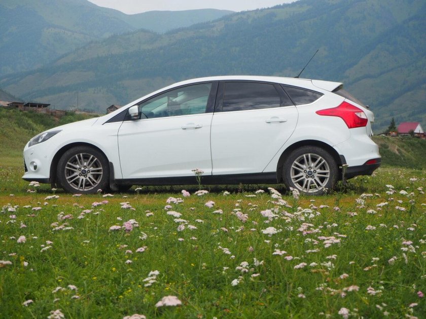 Форд фокус 3 белый