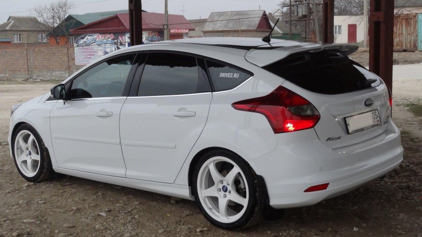 Ford Focus 3 Hatchback White