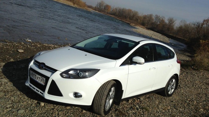 Форд фокус 3 хэтчбек красный