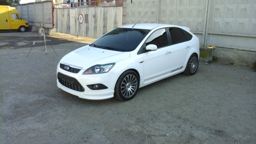 Ford Focus 2 белый
