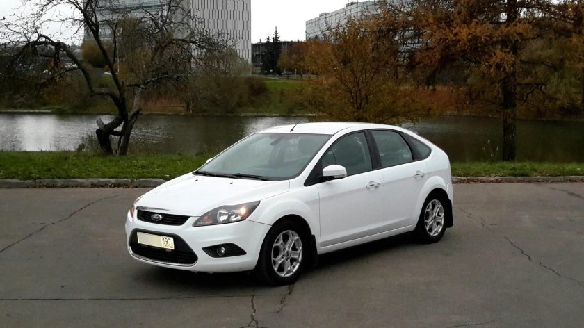Ford Focus 2010 хэтчбек